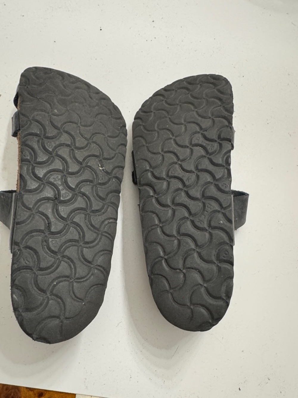 Birkenstock navy blue Leather Two-Strap Toe-Cross Slipper size 38 - Picture 4 of 4